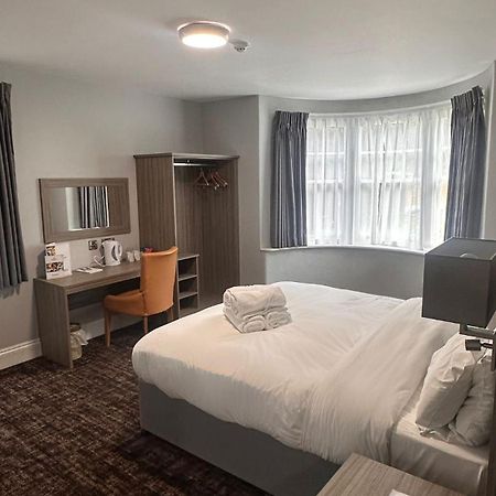 St Andrews Town Hotel Дройтвіч Екстер'єр фото
