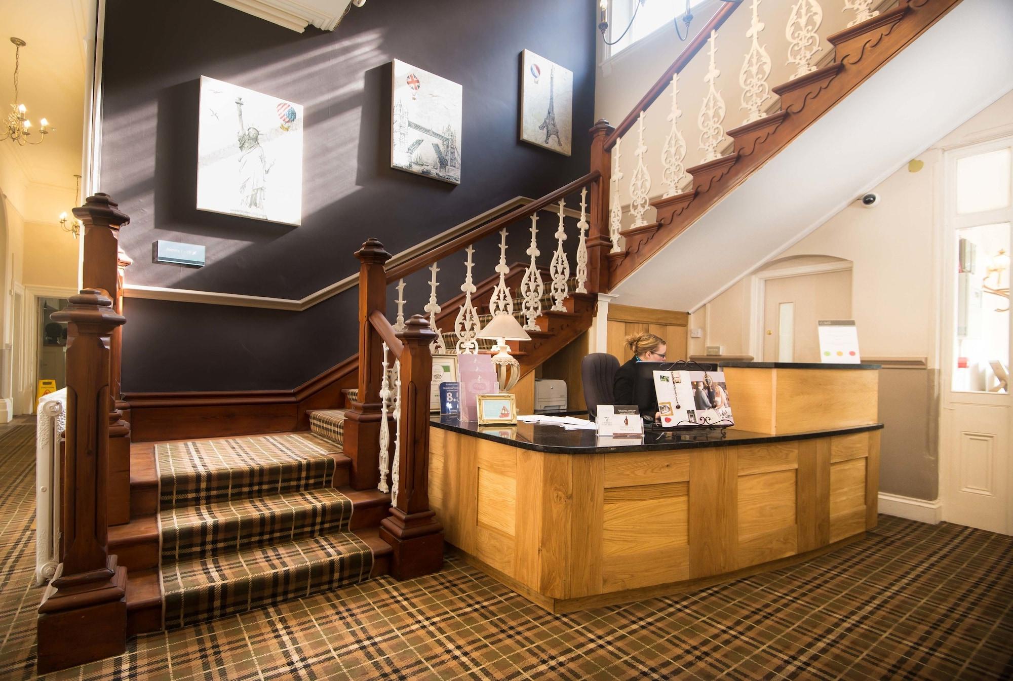 St Andrews Town Hotel Дройтвіч Екстер'єр фото